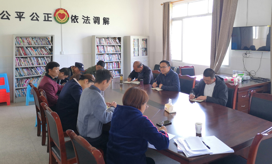 集團公司黨委書記、董事長周燕賓一行調研脫貧攻堅工作