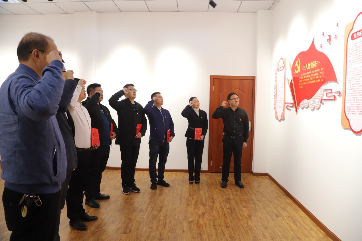 善學(xué)善思善言善行，起好黨員帶頭作用