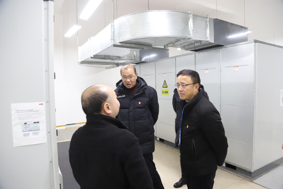 集團(tuán)公司黨委書(shū)記、董事長(zhǎng)周燕賓率隊(duì)督查水廠安全生產(chǎn)工作