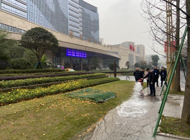 全力以赴保供水 關(guān)鍵時(shí)刻顯擔(dān)當(dāng) ——臨港公司圓滿(mǎn)完成重慶四川黨政聯(lián)席會(huì)議供水保障工作