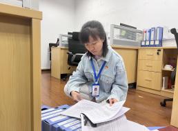 《榜樣在身邊》系列報(bào)道——優(yōu)秀黨務(wù)工作者③楊佳欣：微光成炬，書寫青春擔(dān)當(dāng)