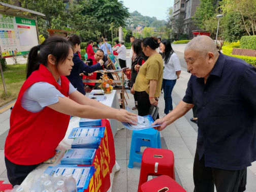 供水服務(wù)進社區(qū) 水潤萬家暖民心